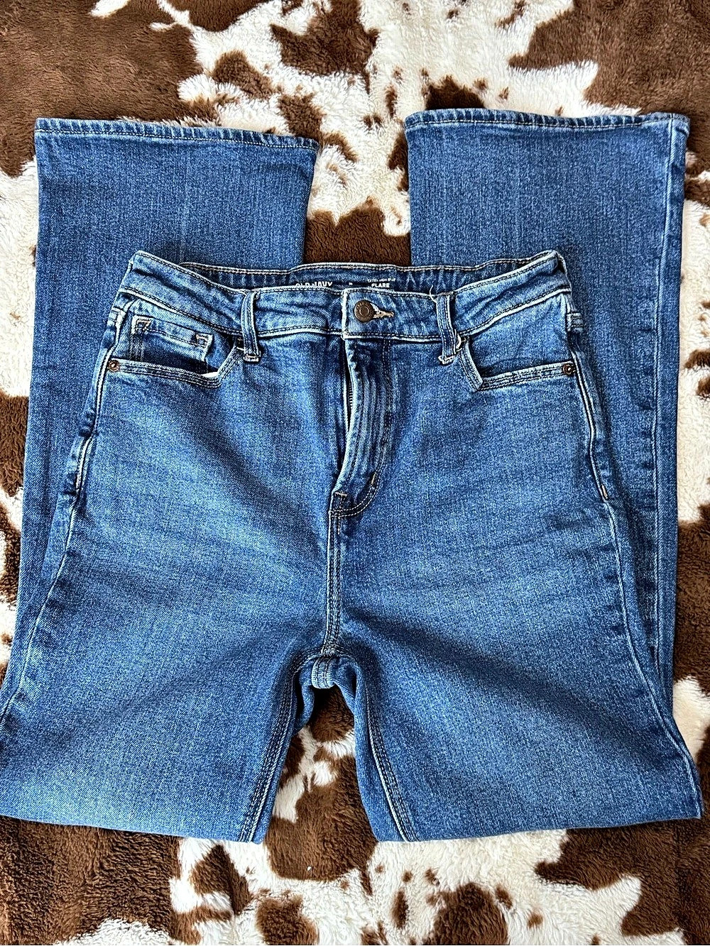 Old Navy Extra High-Waisted Flare Secret-Smooth Pocket Jeans Blue